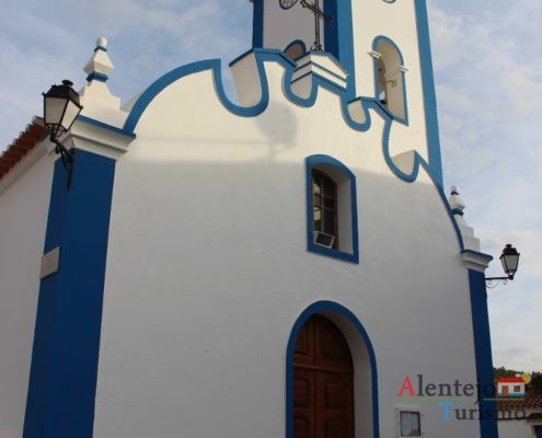 Porta e janela da igreja