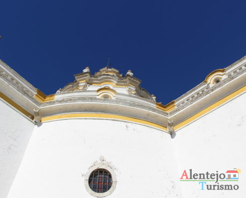 Janela redonda e cúpula