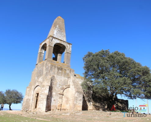 Igreja com marco geodásico