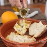 Azeite, açúcar e pão quente