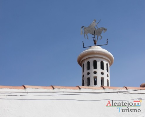 Chaminé e cata-vento – Alcarias – capital dos cata-ventos – concelho de Ourique