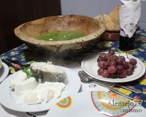 Vazar - Partir os ovos - Pisar - Açorda de alho – Gastronomia - Alentejo