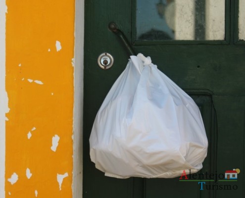 Saco à porta – hábitos e costumes do Alentejo