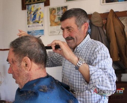 Corte de Barba e cabelo; Barbearia Silva; Cabeça Gorda; Concelho de Beja; Alentejo