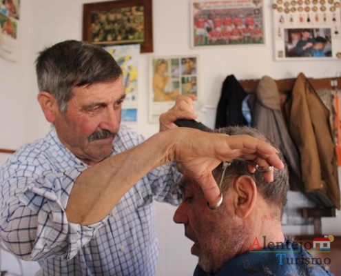 Corte de Barba e cabelo; Barbearia Silva; Cabeça Gorda; Concelho de Beja; Alentejo