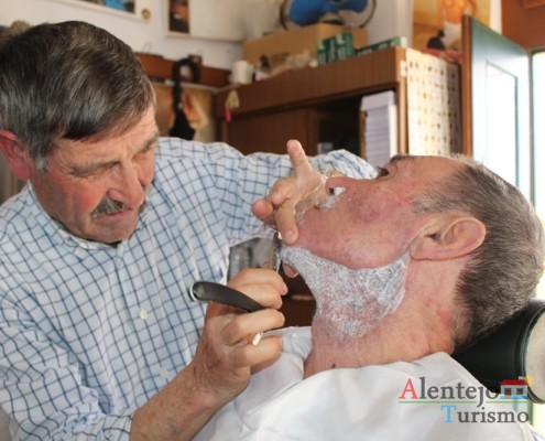 Corte de Barba e cabelo; Barbearia Silva; Cabeça Gorda; Concelho de Beja; Alentejo