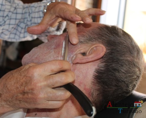 Corte de Barba e cabelo; Barbearia Silva; Cabeça Gorda; Concelho de Beja; Alentejo
