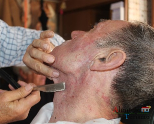 Corte de Barba e cabelo; Barbearia Silva; Cabeça Gorda; Concelho de Beja; Alentejo