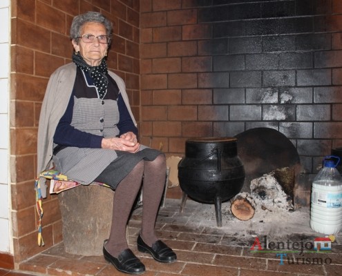 Lareira alentejana; Ao Lar; Expressões Alentejanas; Alentejo
