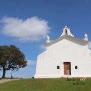 Geraldos -Ermida e azinheira - Ermida de São Pedro das Cabeças